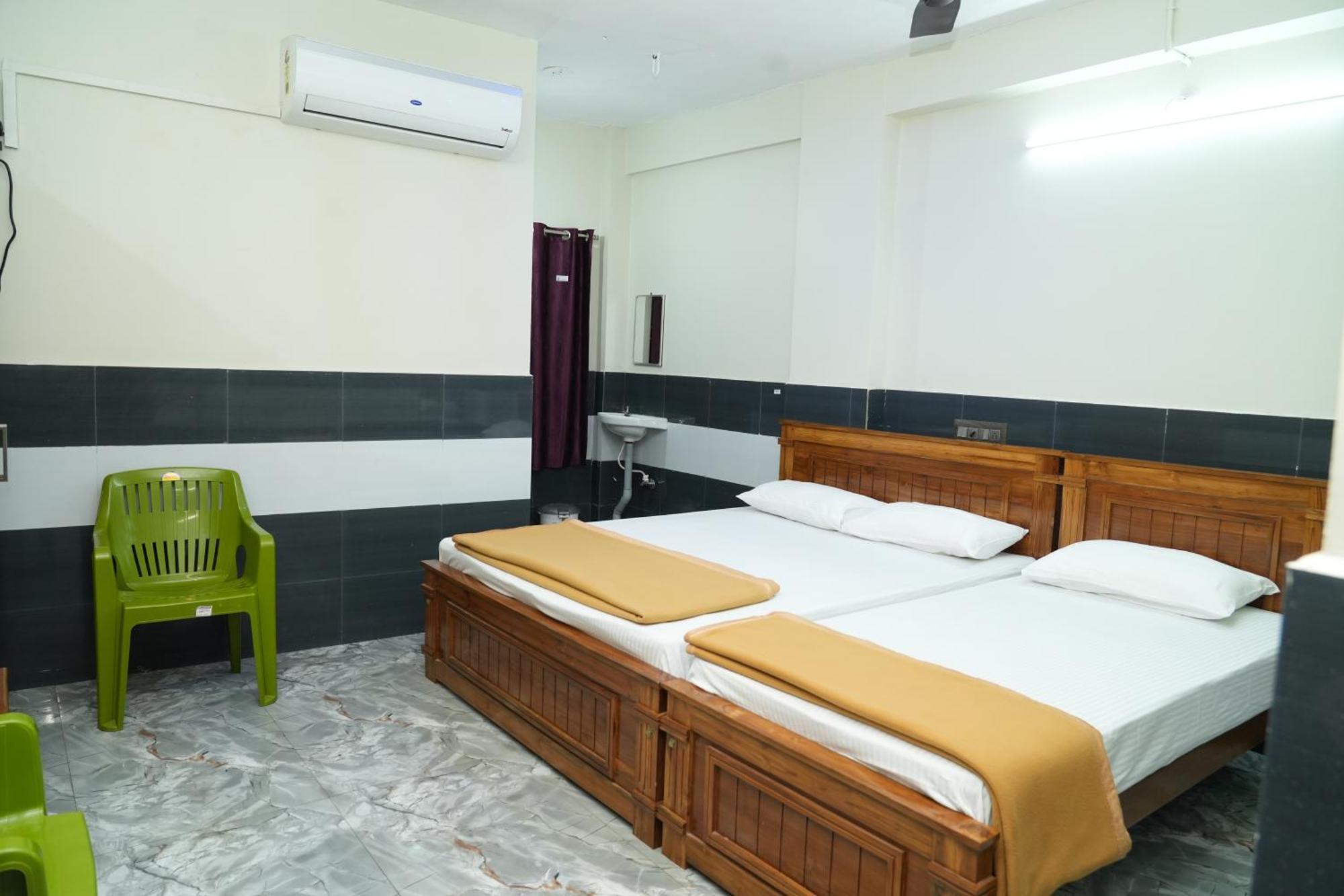 Hotel Rajali Residency Kulithalai Exteriér fotografie