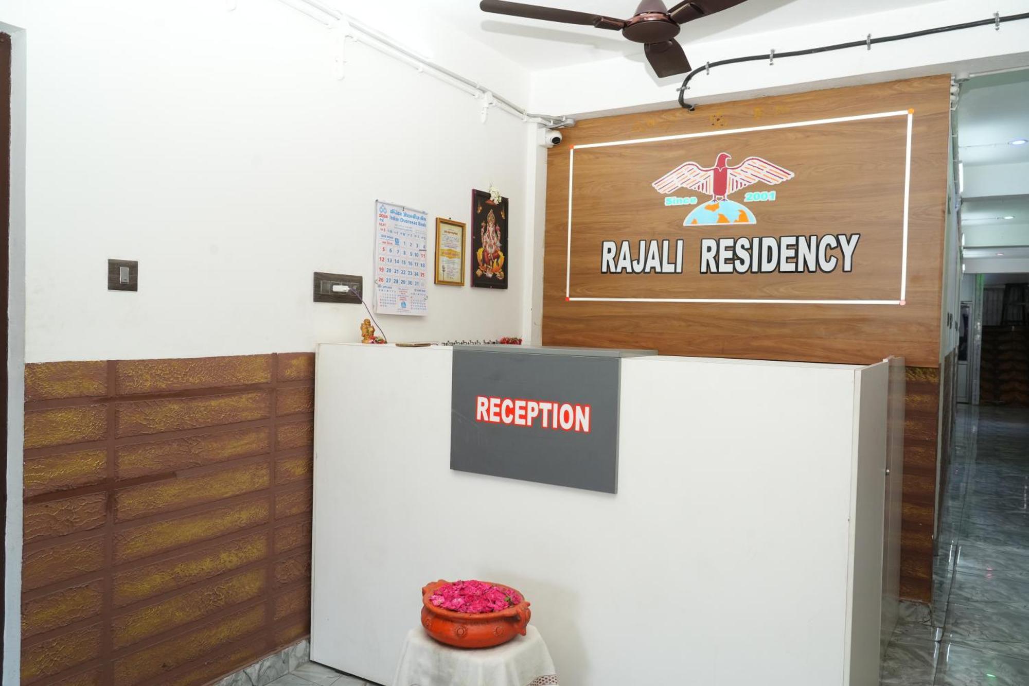 Hotel Rajali Residency Kulithalai Exteriér fotografie