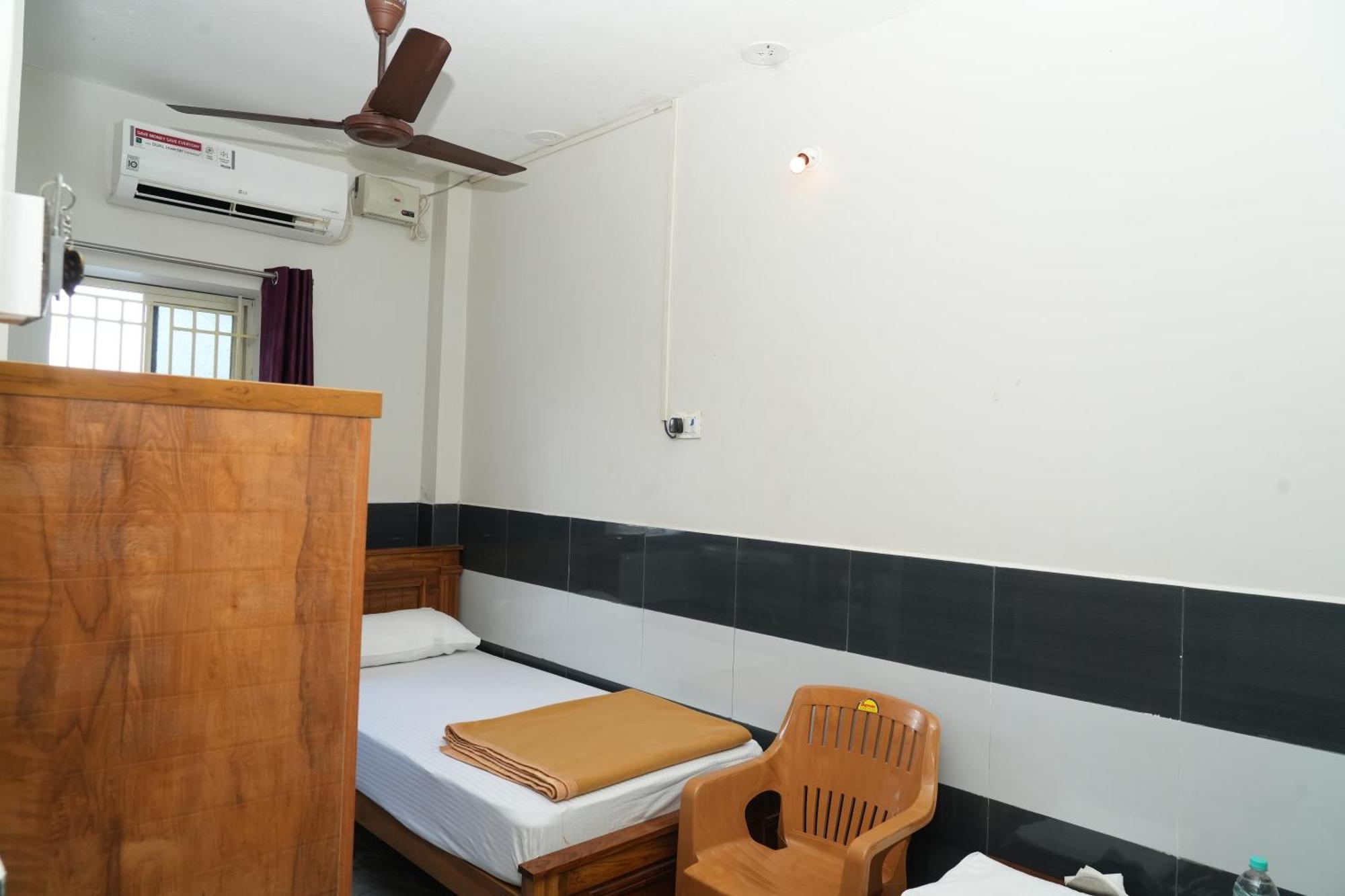 Hotel Rajali Residency Kulithalai Exteriér fotografie